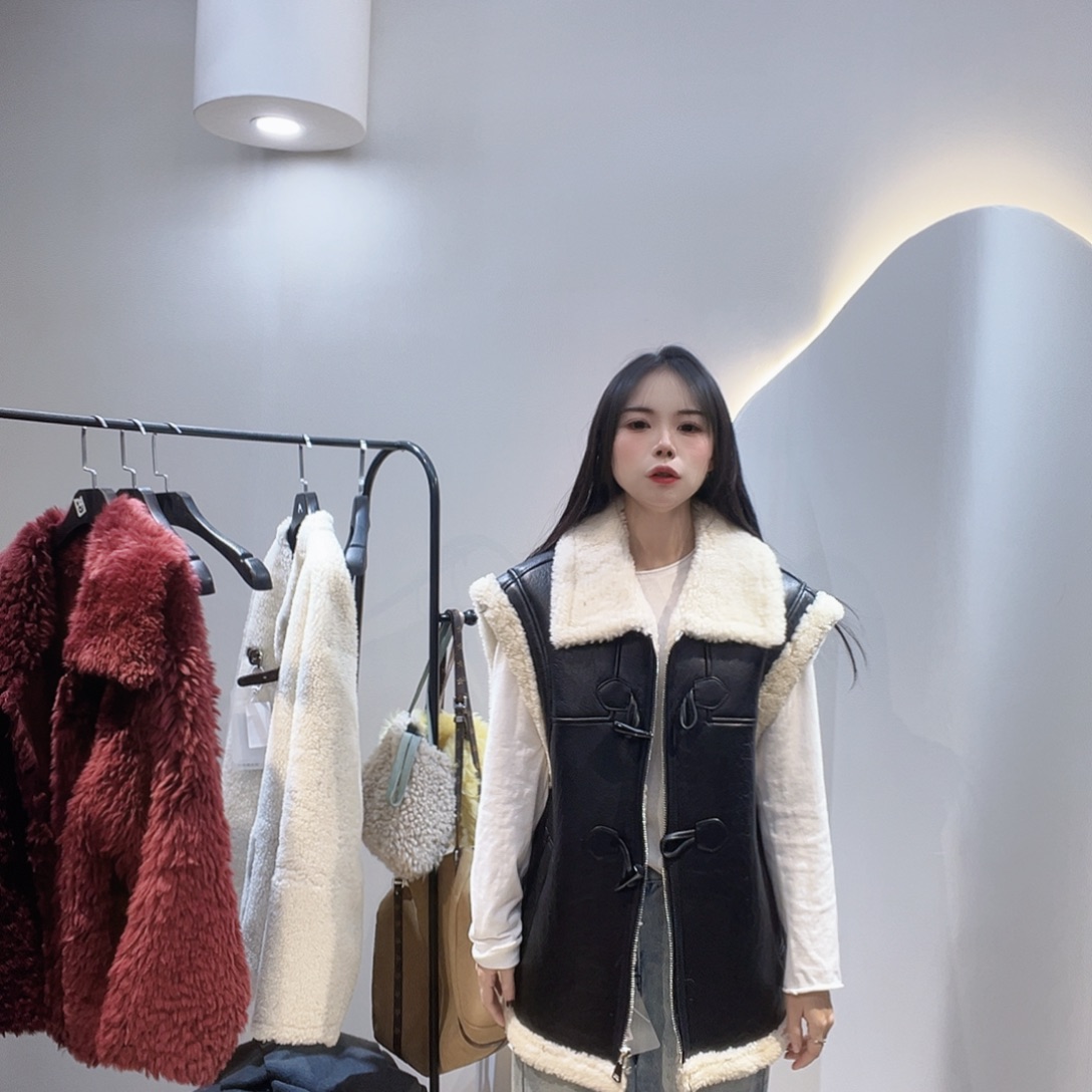 真皮皮毛一体外套马甲