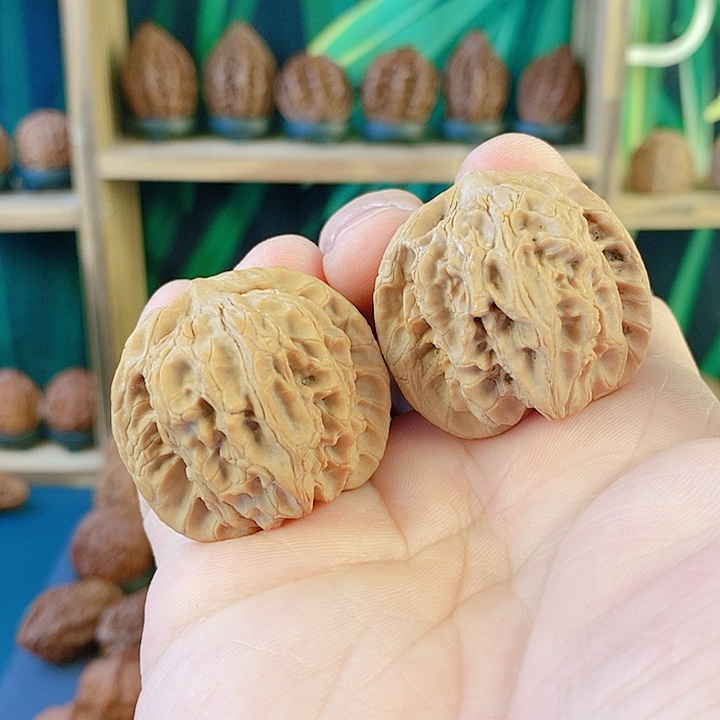 吊坠文玩核桃050盘山狮子头37尺