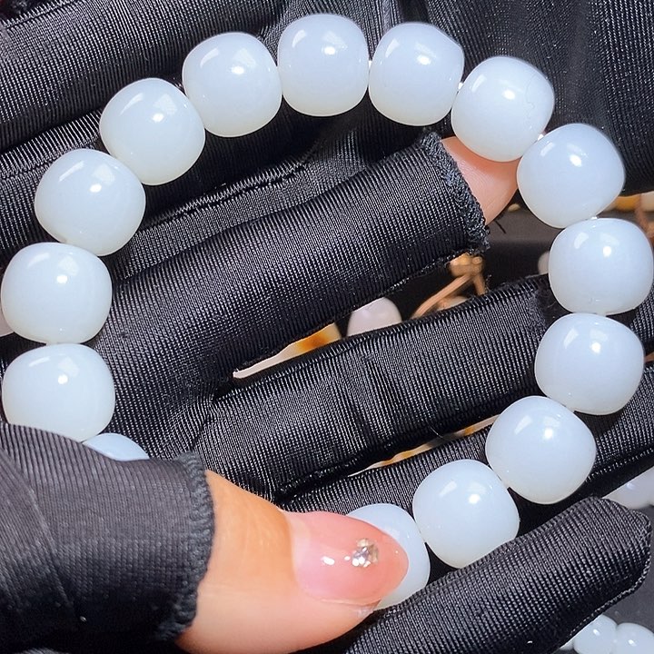 和田玉套链未镶嵌大***哥