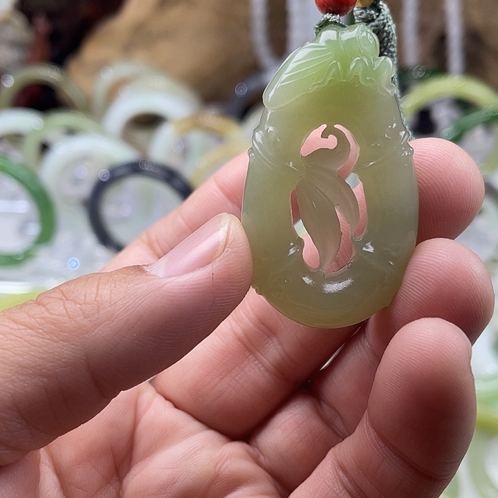 和田玉挂件未镶嵌咖***