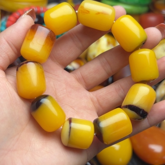 琥珀手串未镶嵌蜜蜡