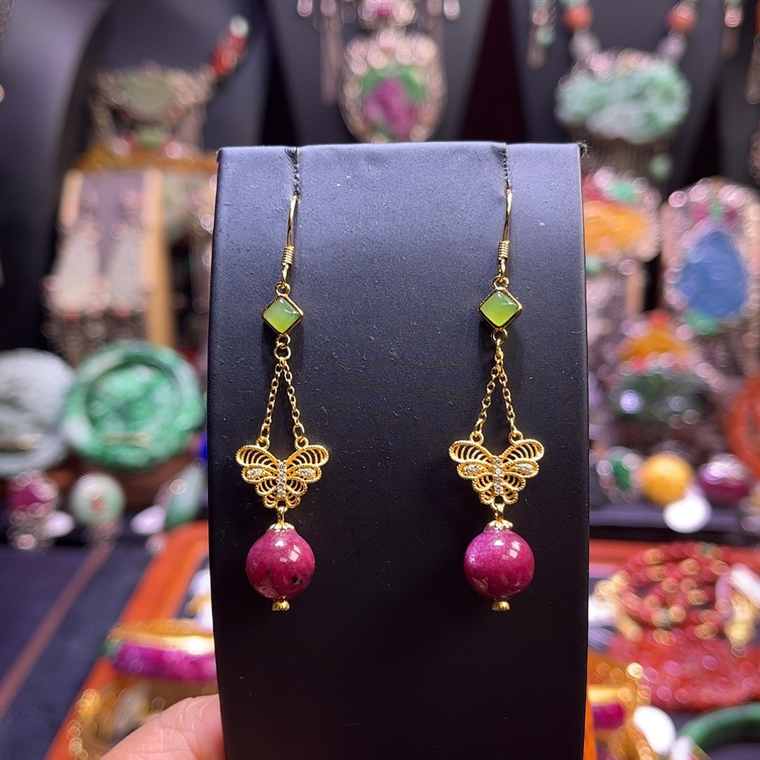 未镶嵌耳饰红宝石特价福利