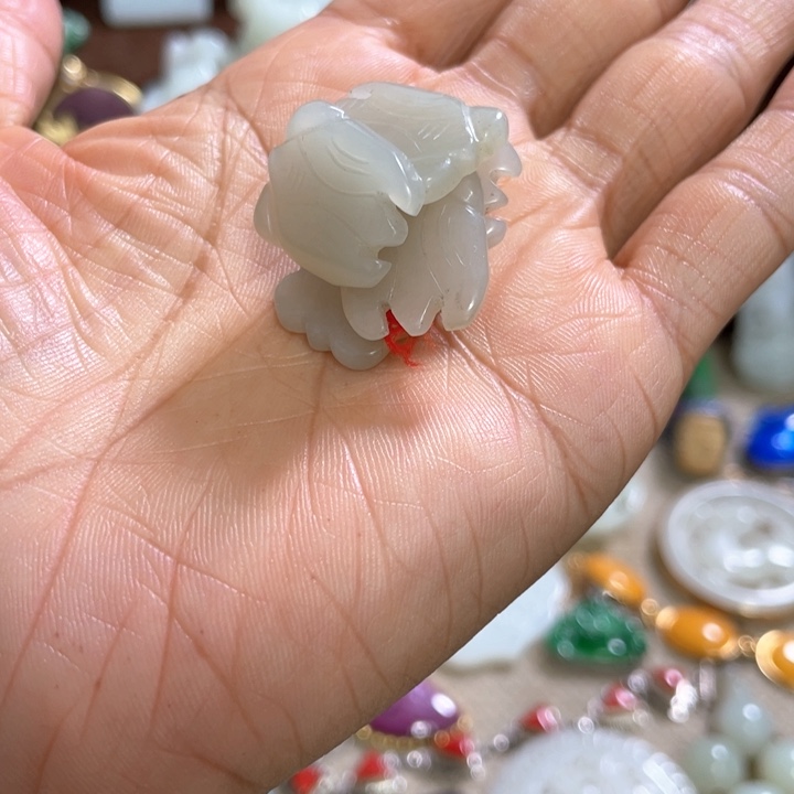 和田玉（糖玉）未镶嵌颈饰漂亮88999999999999999