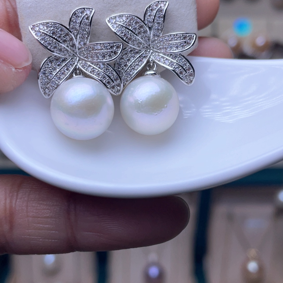 淡水珍珠耳环未镶嵌