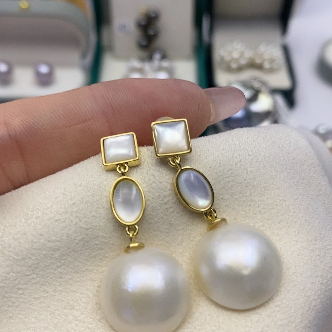 【闪购商品】拼合珍珠（马贝珠）耳饰银S925镶嵌68