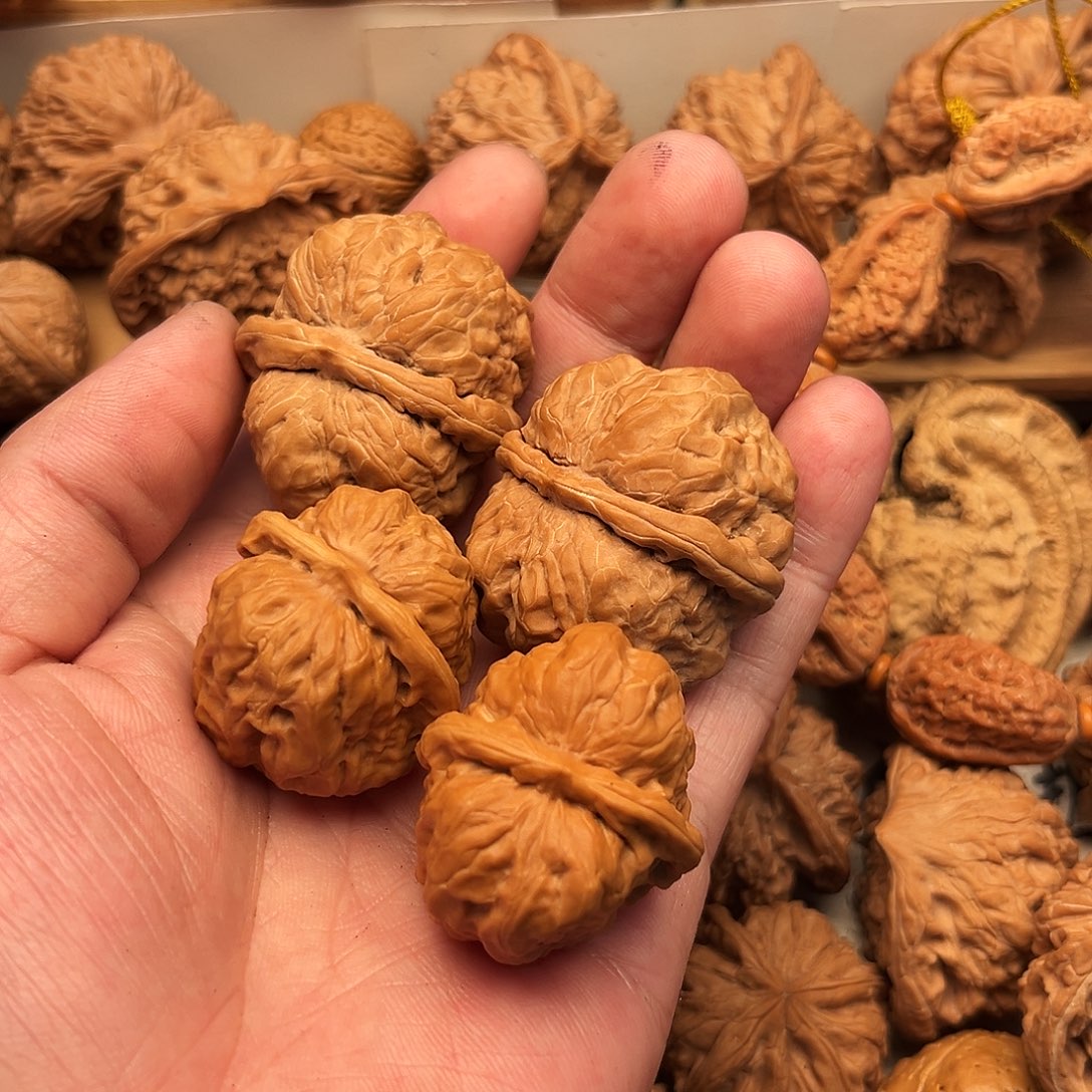 奔***牛文玩核桃吊坠蛤蟆