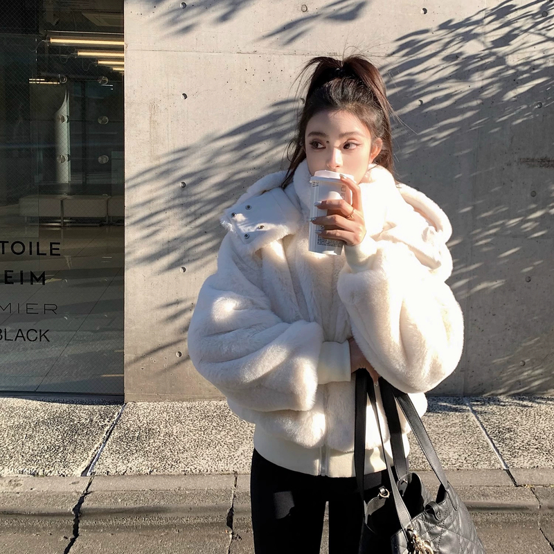 "北美白女新宠"api私服断货王环保獭兔毛 两穿可拆卸帽子夹克外套