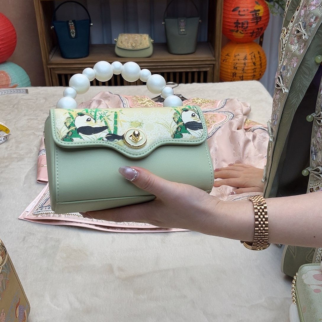 刺绣包包破价破价破价