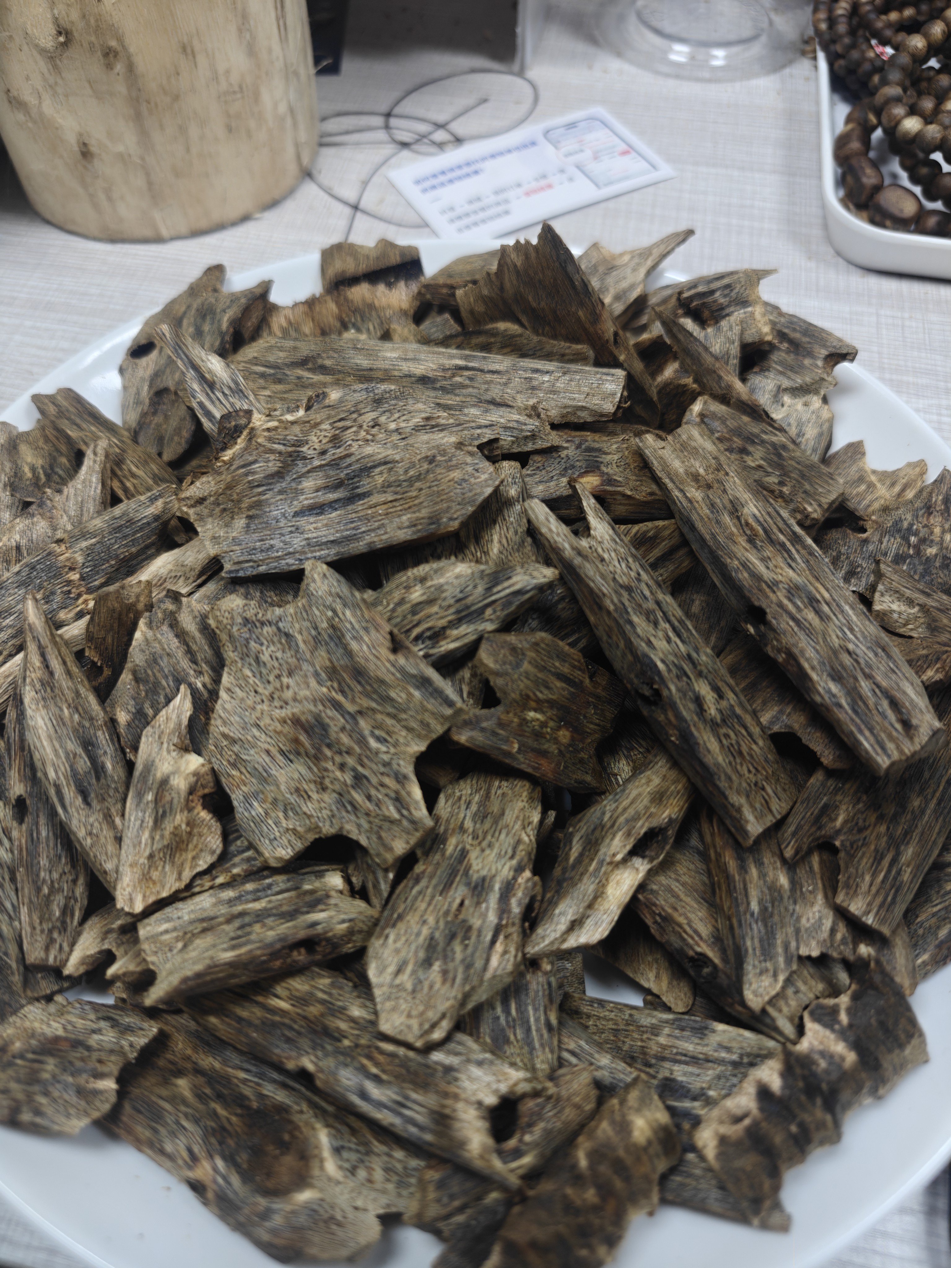 沉香老料奇楠沉香熏香料多样性原材料