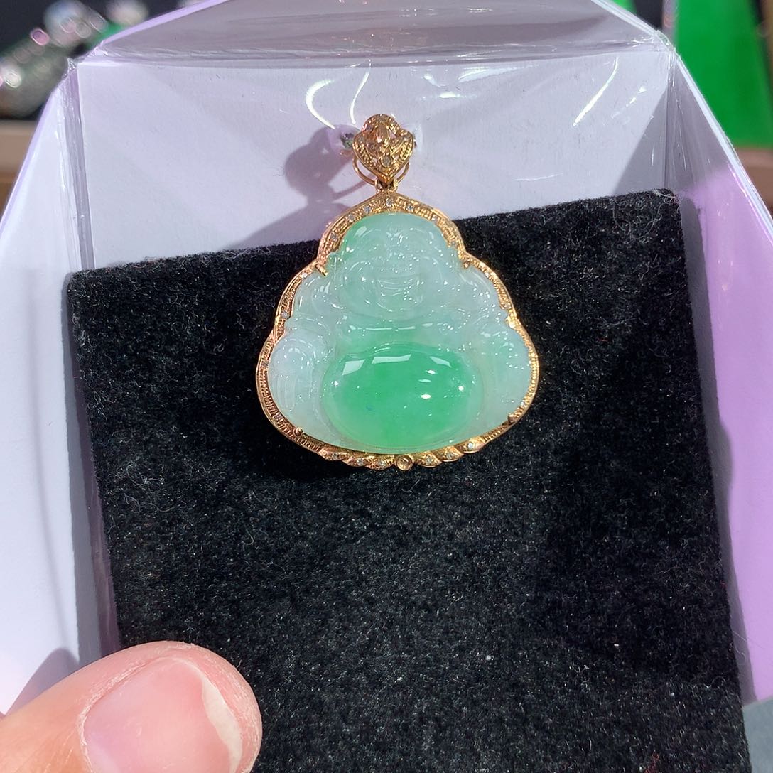 翡翠吊坠(赠链)18K金镶嵌