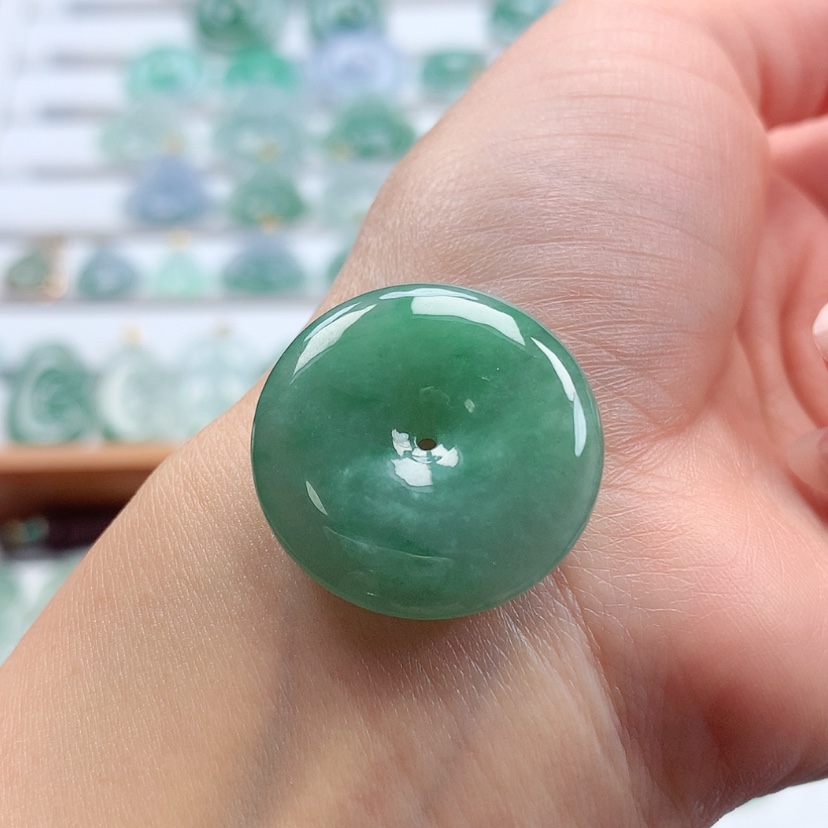 【闪购商品】翡翠吊坠(不含链)未镶嵌