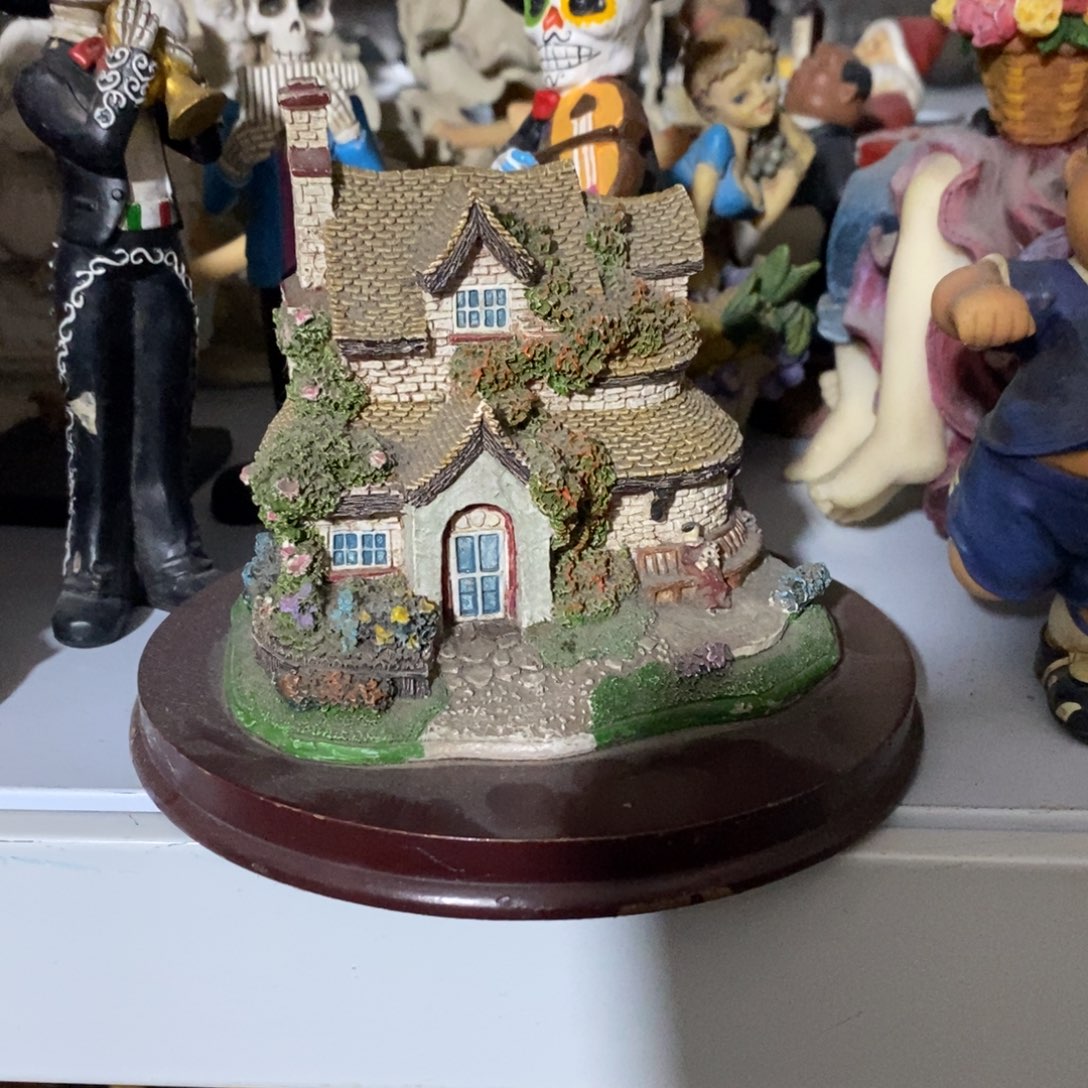 默认微瑕 陶瓷树脂摆件听*