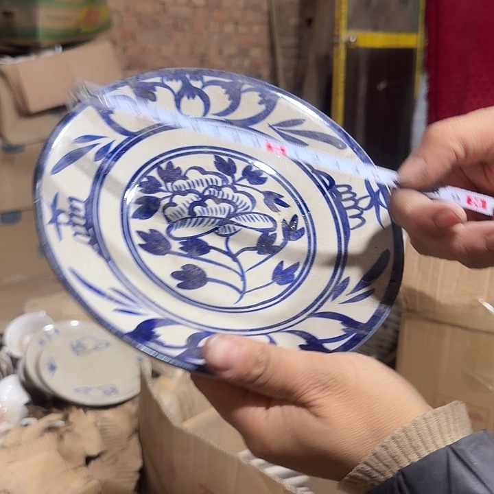 库存微瑕手绘盘子直径19厘米