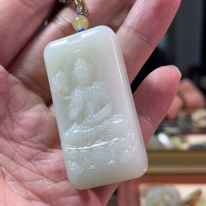 颈饰未镶嵌和田玉