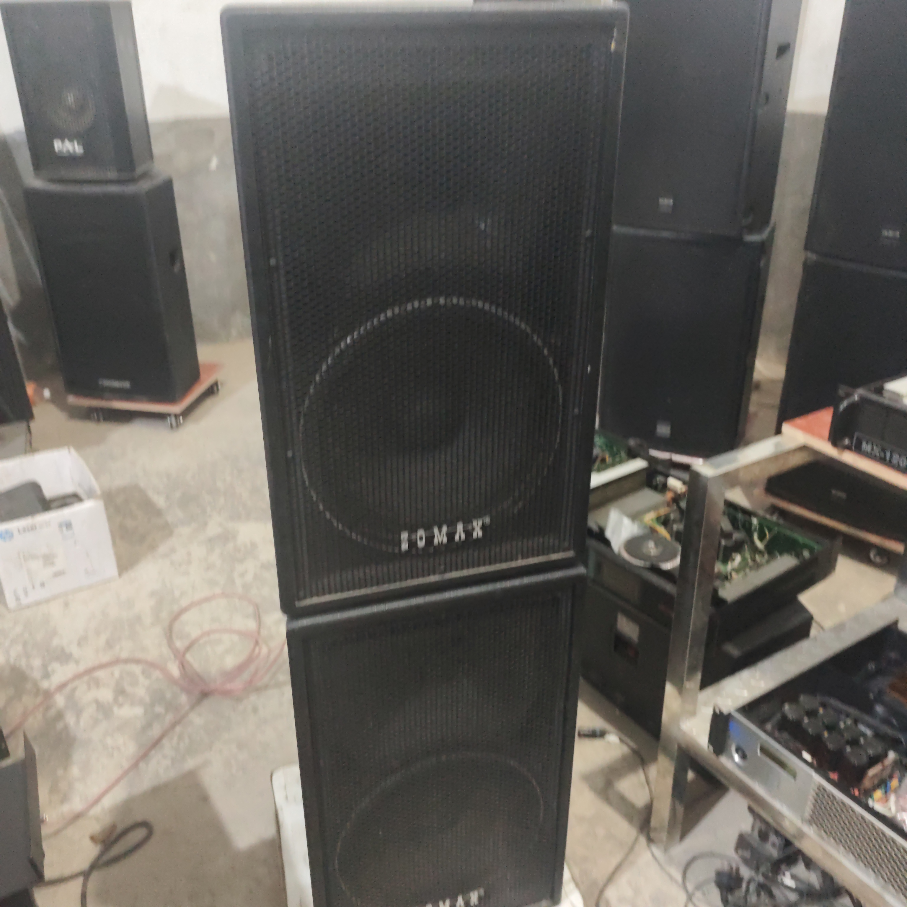 9新  功放机音响效果器话筒，功能正常不退不包邮