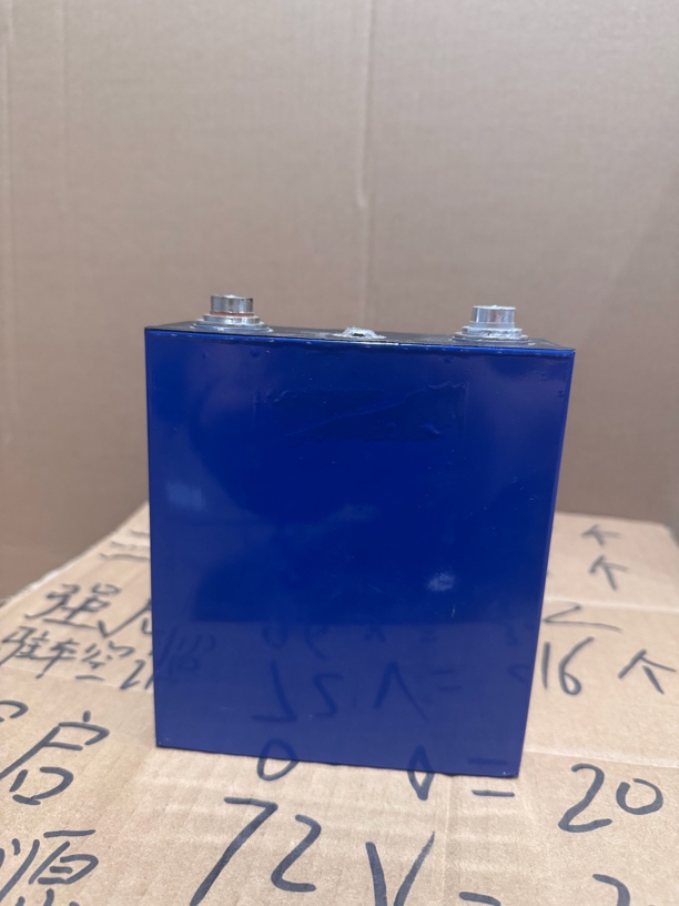 A品3.2ｖ80 A 磷酸铁锂大单体（强启注车空调三轮车）