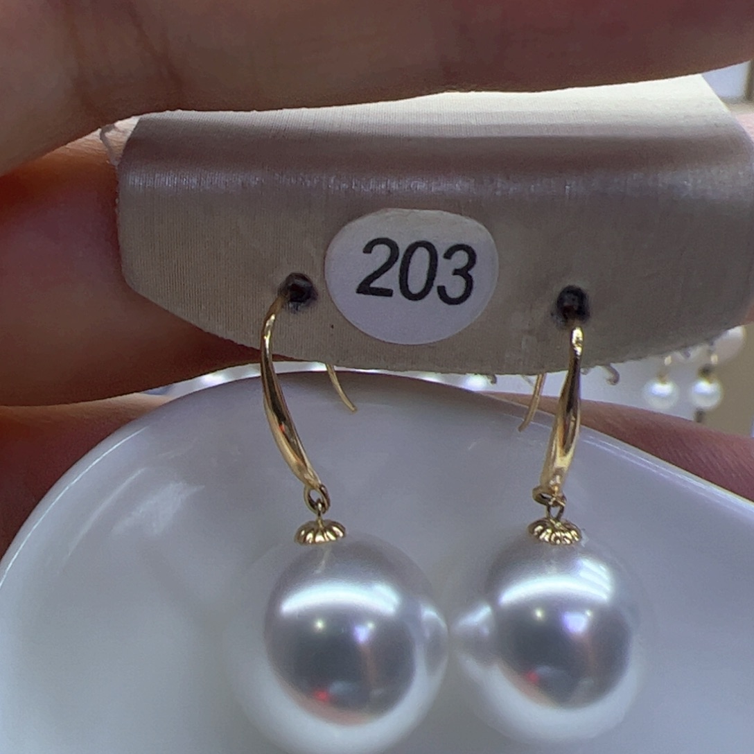 18K金镶嵌淡水珍珠耳饰