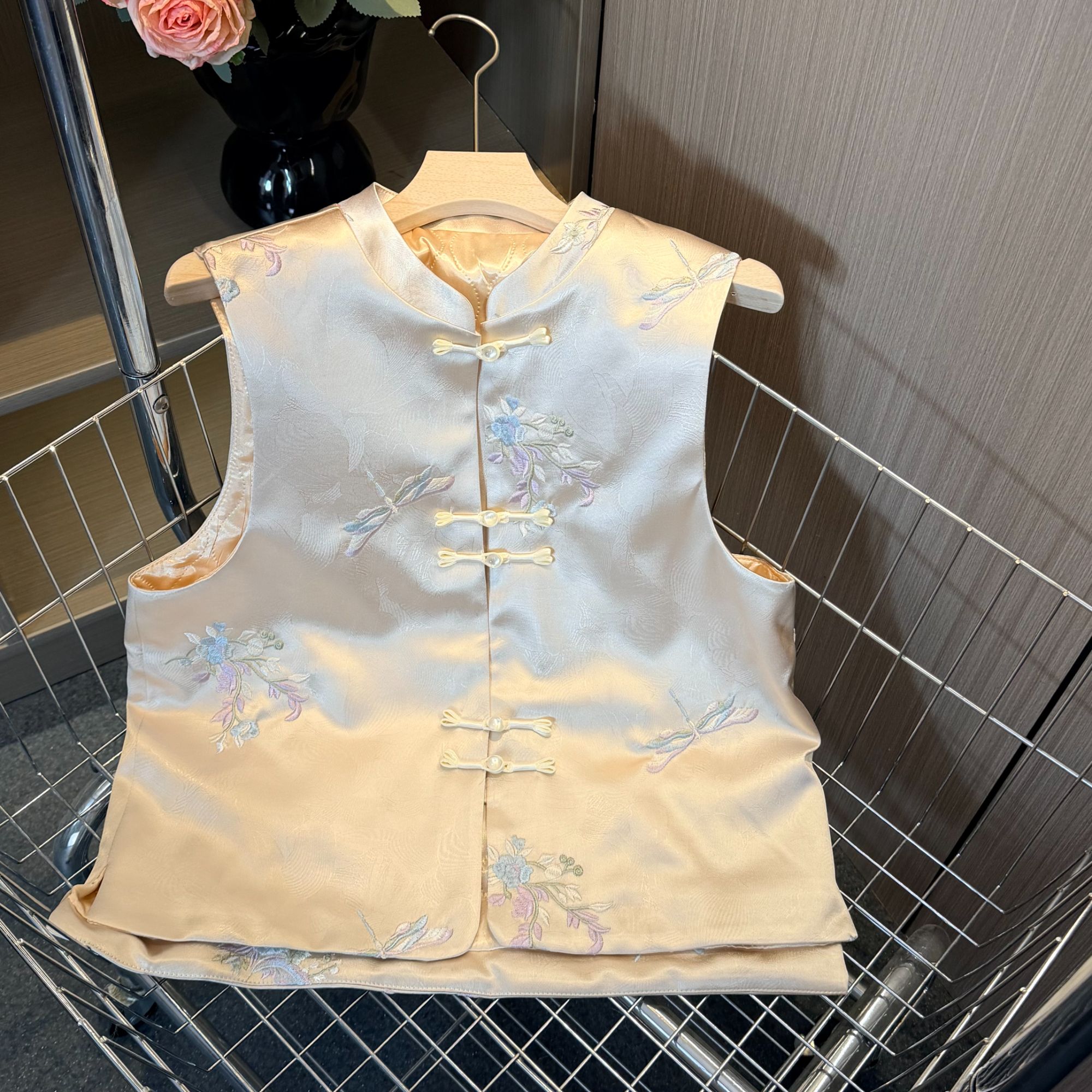 【吟香珮】加棉刺绣新中式绣花缎面女士重工马甲国风坎肩