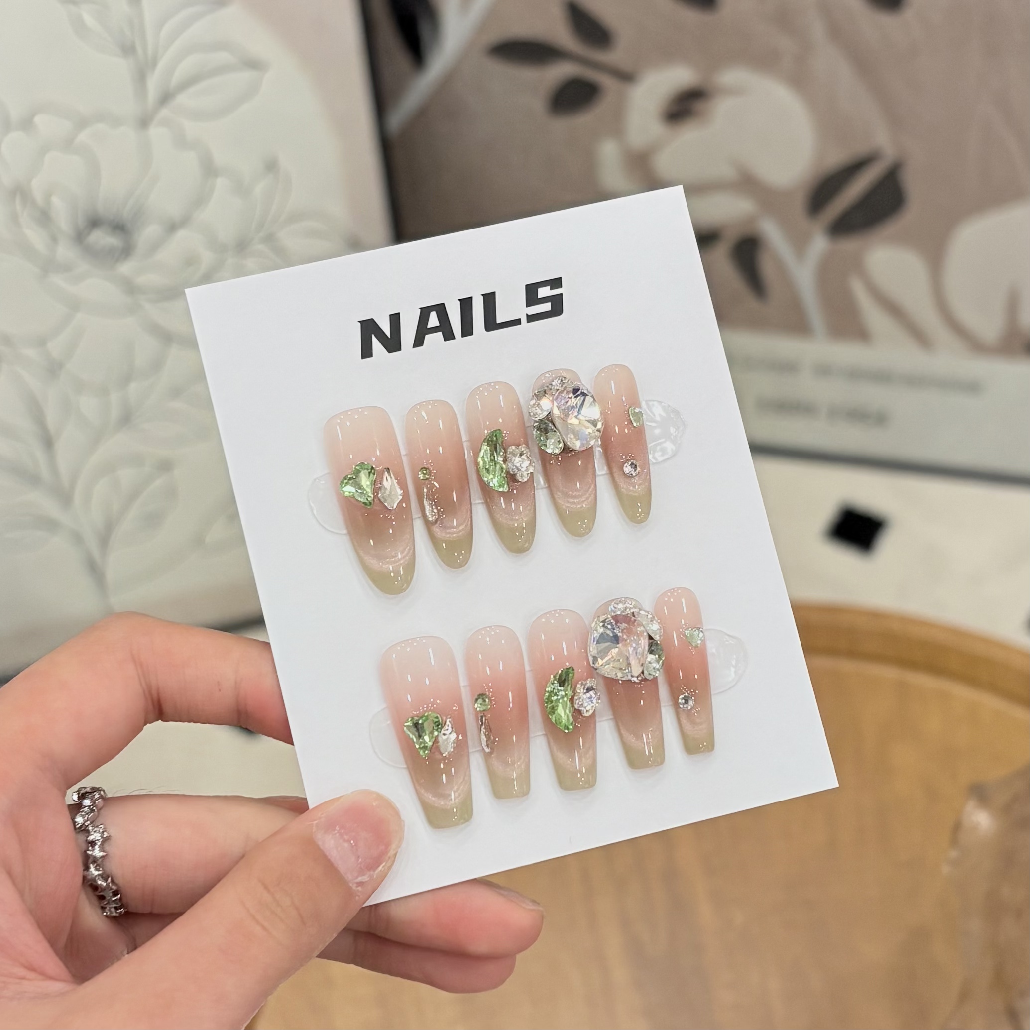 芭乐-Naier 奈儿轻奢高定美甲 10片装