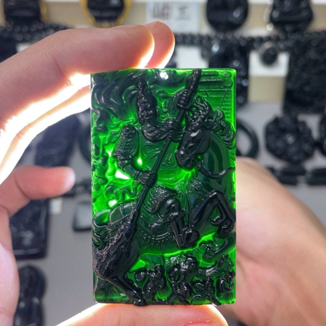 蛇纹石玉未镶嵌吊坠