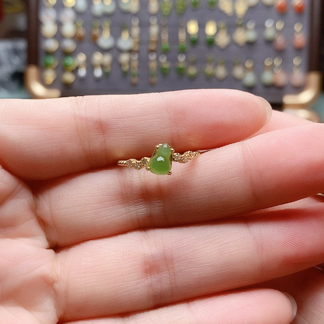 银S925镶嵌和田玉耳饰