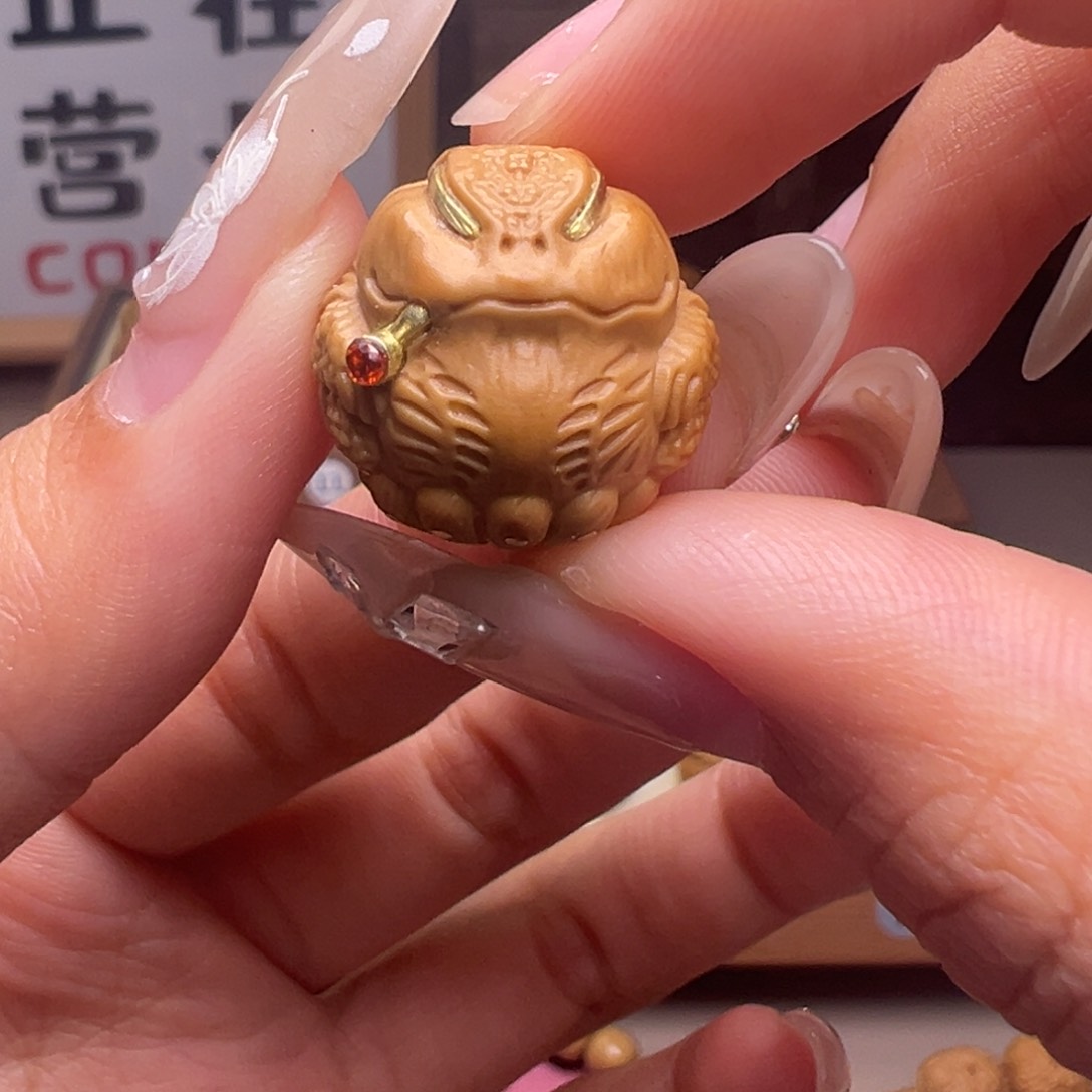 文玩核桃把件镶嵌款烟斗金蟾18左右尺寸全品有正常封口线