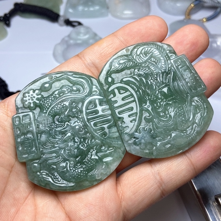 °****翡翠未镶嵌颈饰翡翠