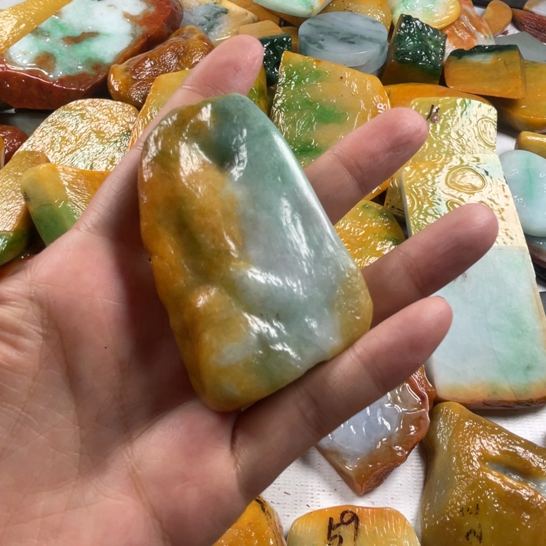 【闪购商品】颈饰未镶嵌翡翠翡翠