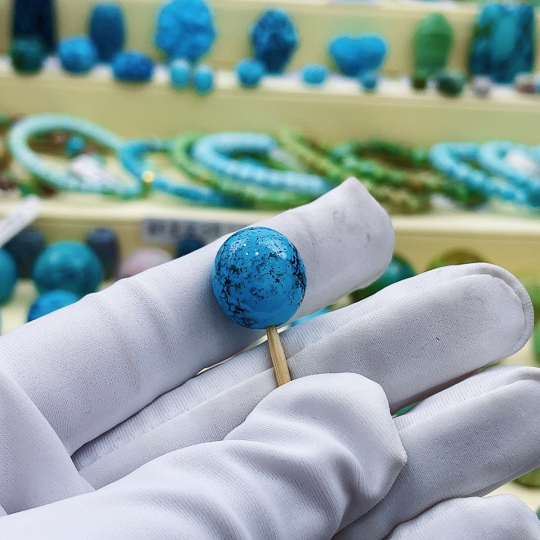 绿松石颈饰未镶嵌