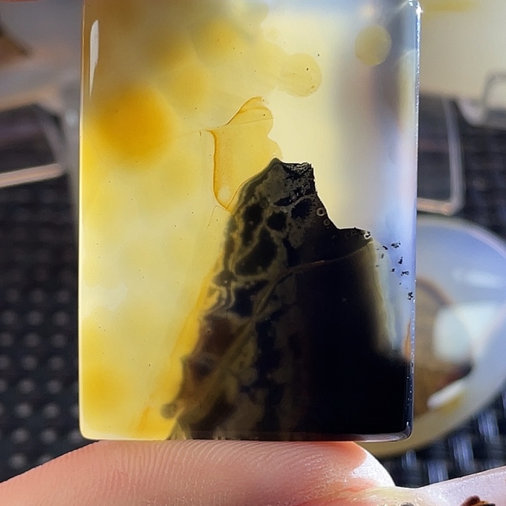 悠***然玛瑙/玉髓未镶嵌颈饰