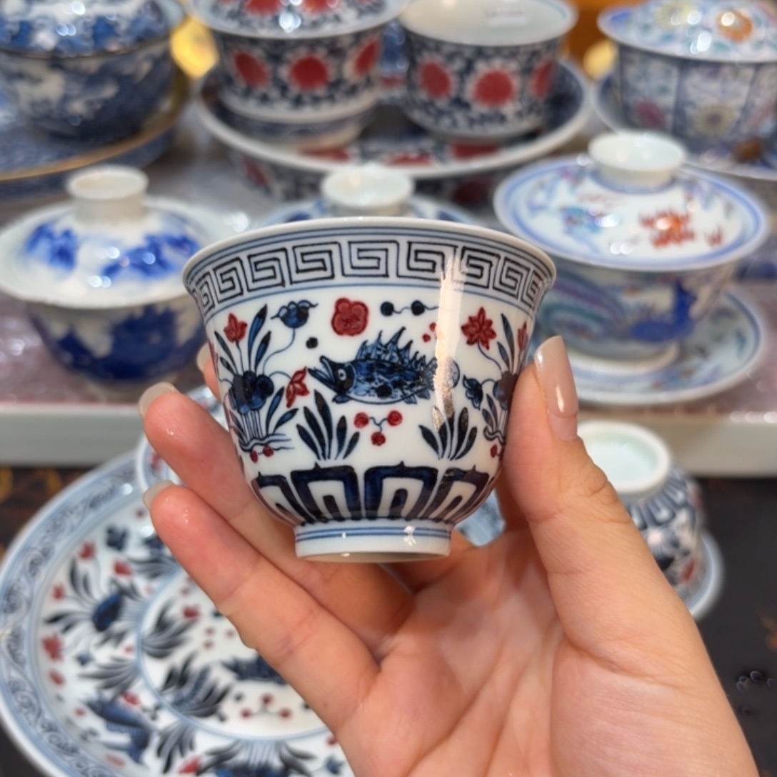 杯子…………………………………………