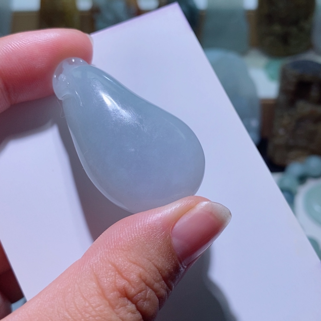 翡翠未镶嵌颈饰福瓜