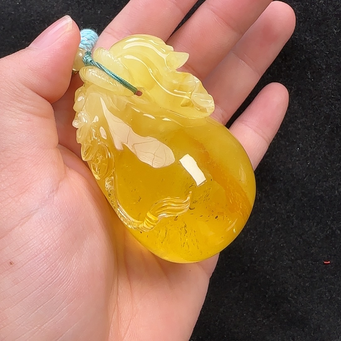 蜜蜡未镶嵌珠宝奇石