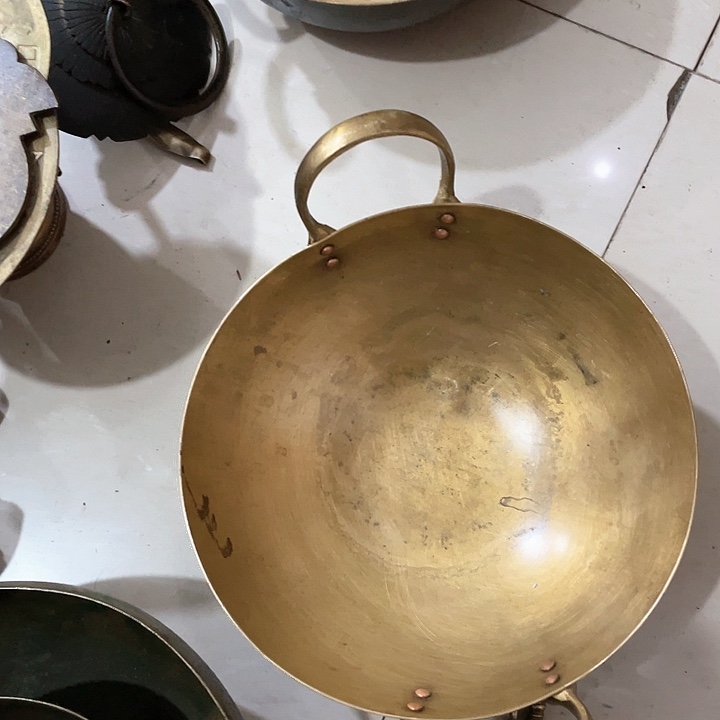 老式铜锅古朴典雅风格的