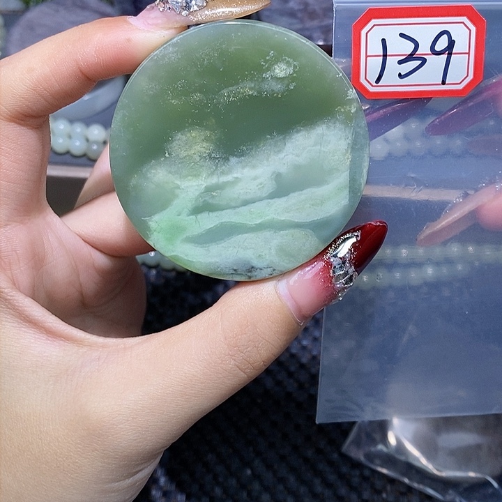 和田玉和田玉边角料随机发未镶嵌