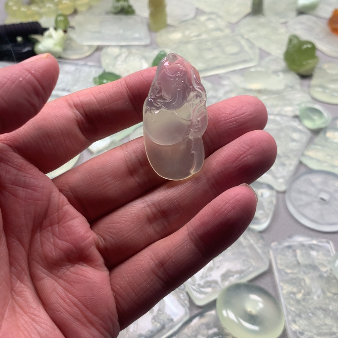 蛇纹石玉颈饰未镶嵌