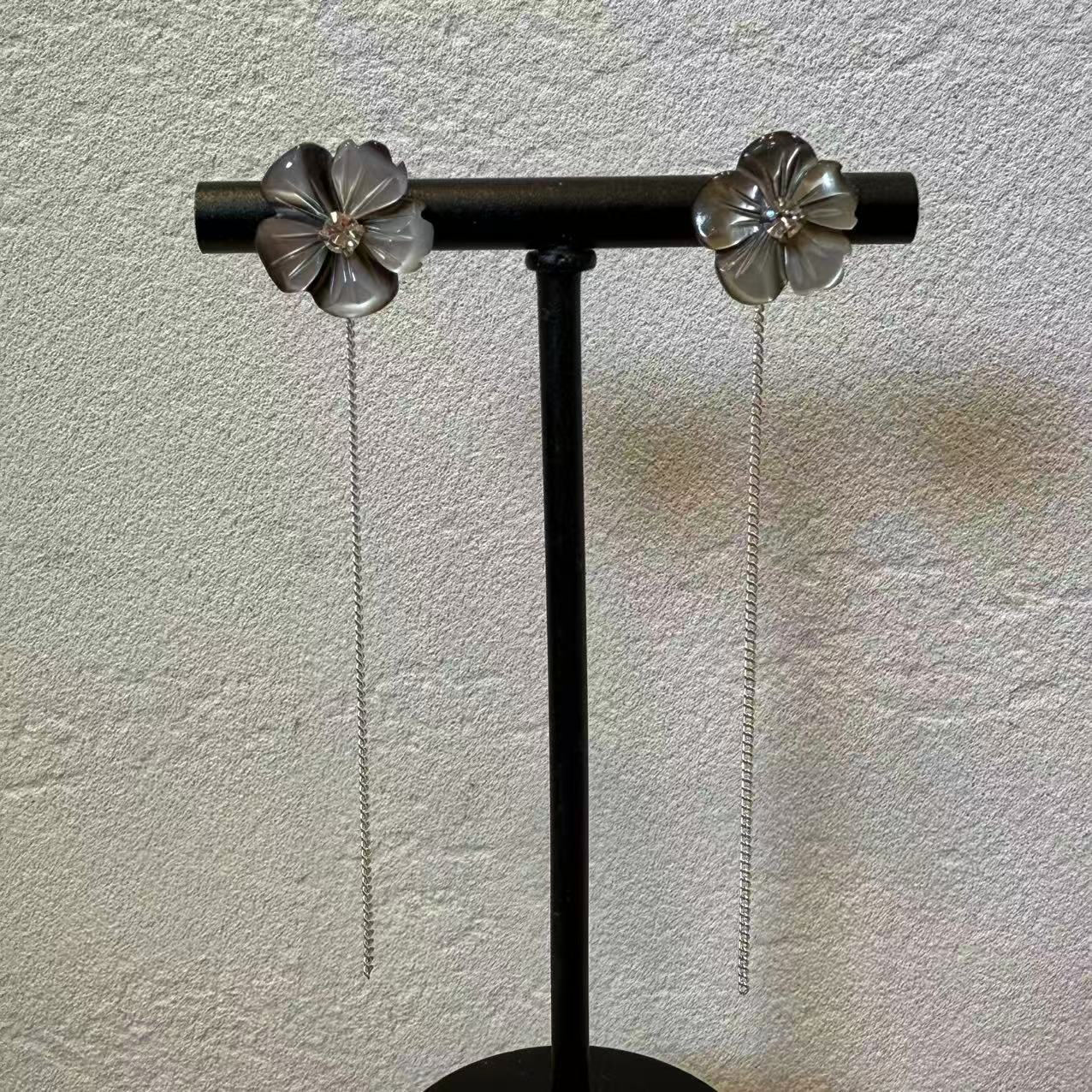 非金属亚克力耳饰  6588 简约百搭烟灰色花花流苏耳钉耳饰