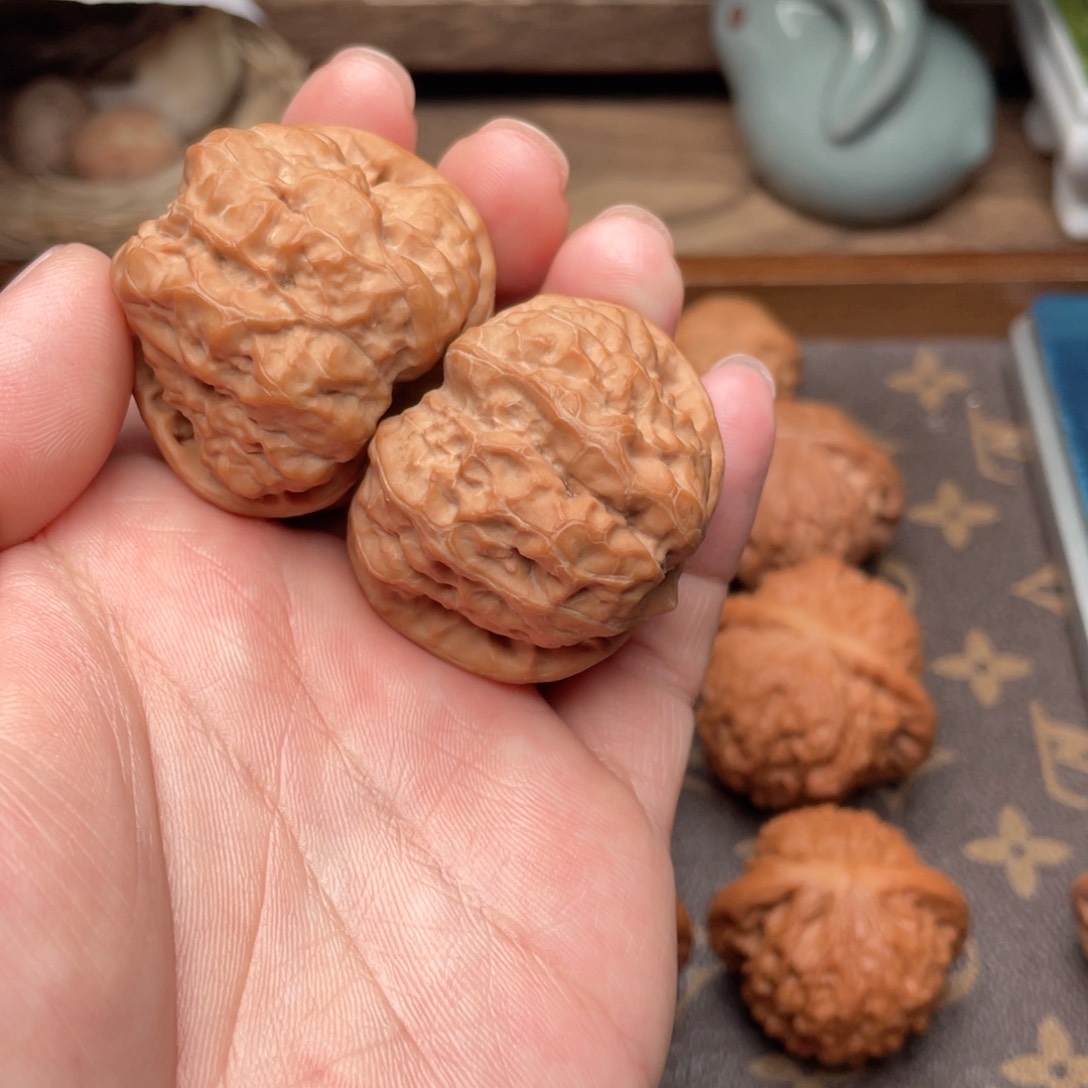 文玩核桃把件G2号40尺蛤蟆头