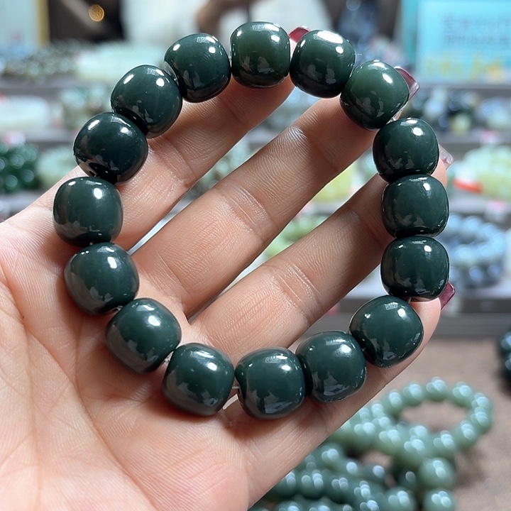 和田玉手链未镶嵌大***?新疆且末蓝老型卡14