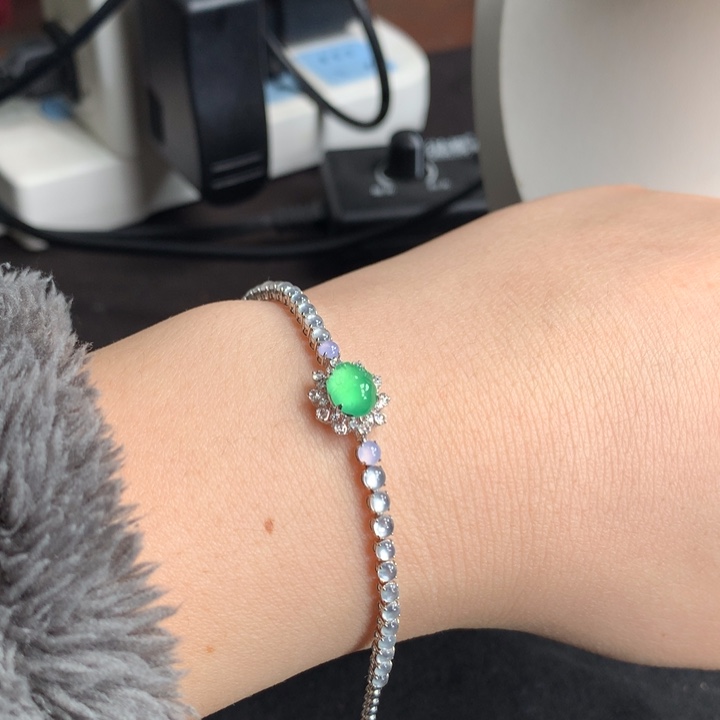 翡翠吊坠(不含链)18K金镶嵌