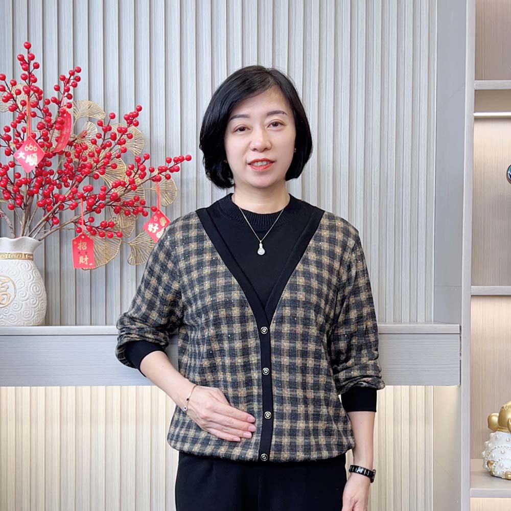 2025秋季新款洋气减龄百搭休闲宽松显瘦气质烫钻磨毛假两件妈妈装