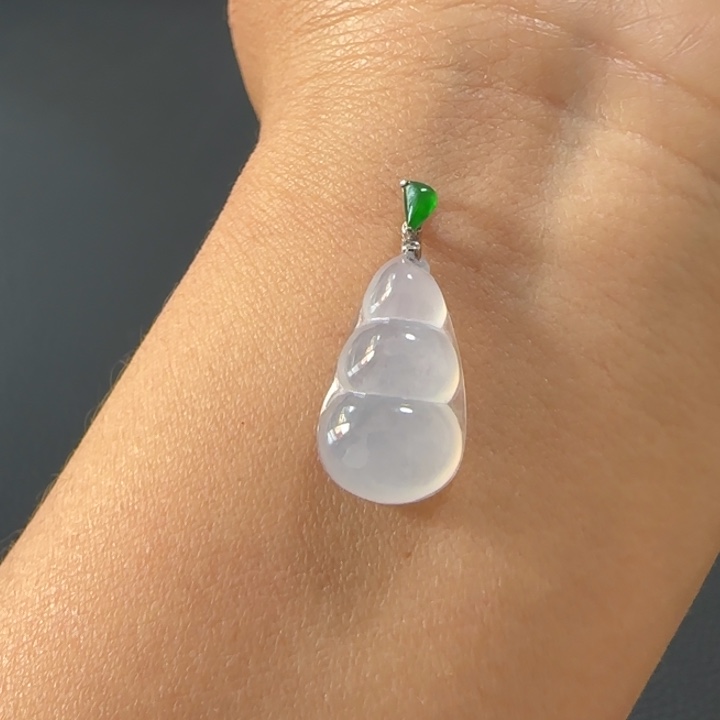 翡翠颈饰18K金镶嵌L福豆