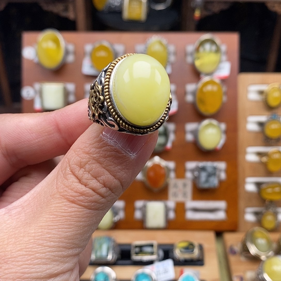 琥珀戒指银S925镶嵌蜜蜡