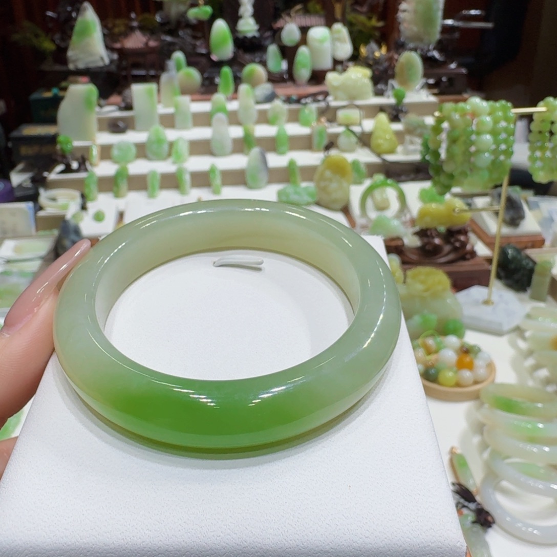 和田玉（翠青玉）未镶嵌颈饰翠青56