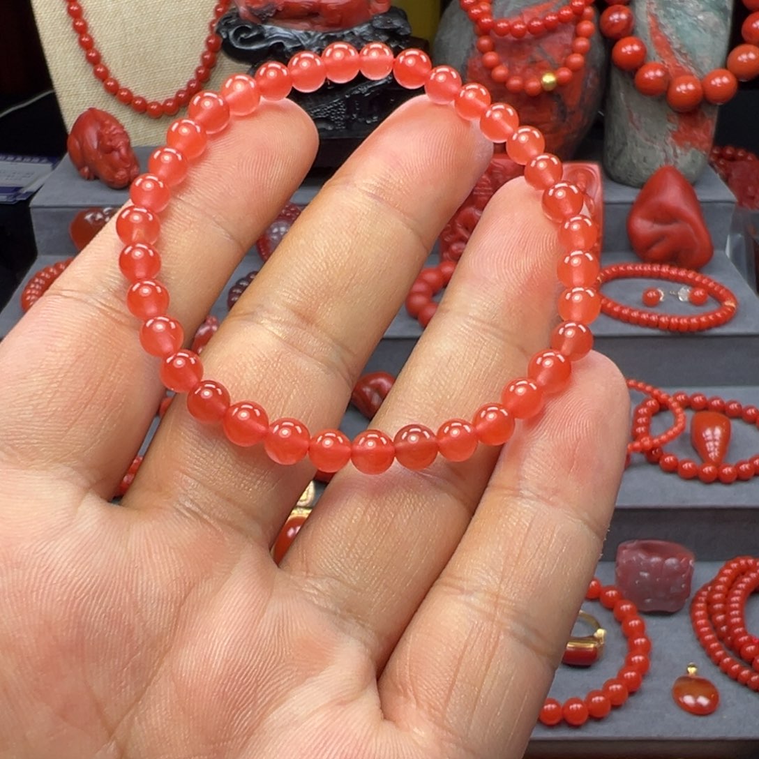 南红玛瑙手串未镶嵌