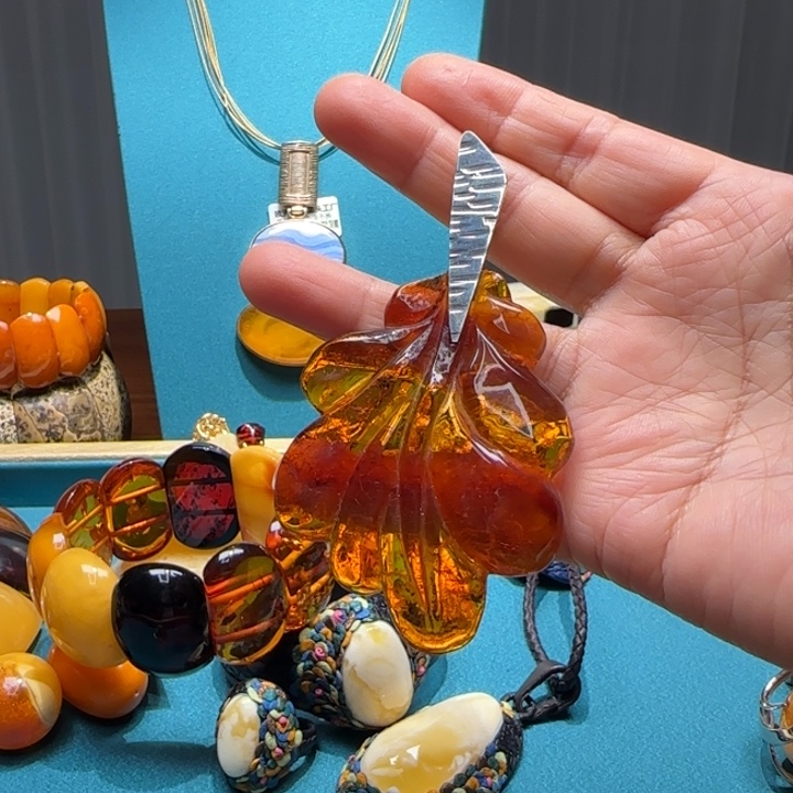 *****琥珀未镶嵌颈饰波兰设计款琥珀蜜蜡