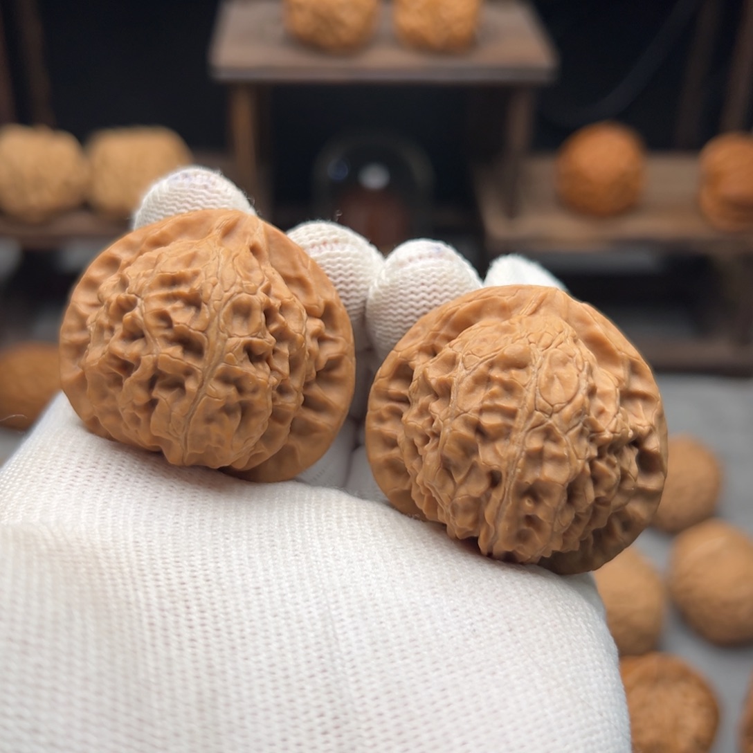 桃核吊坠富****9山地宫灯41.37.36