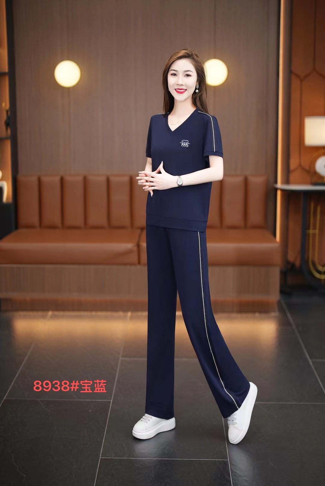 运动套装柔软舒适透气偏大一码