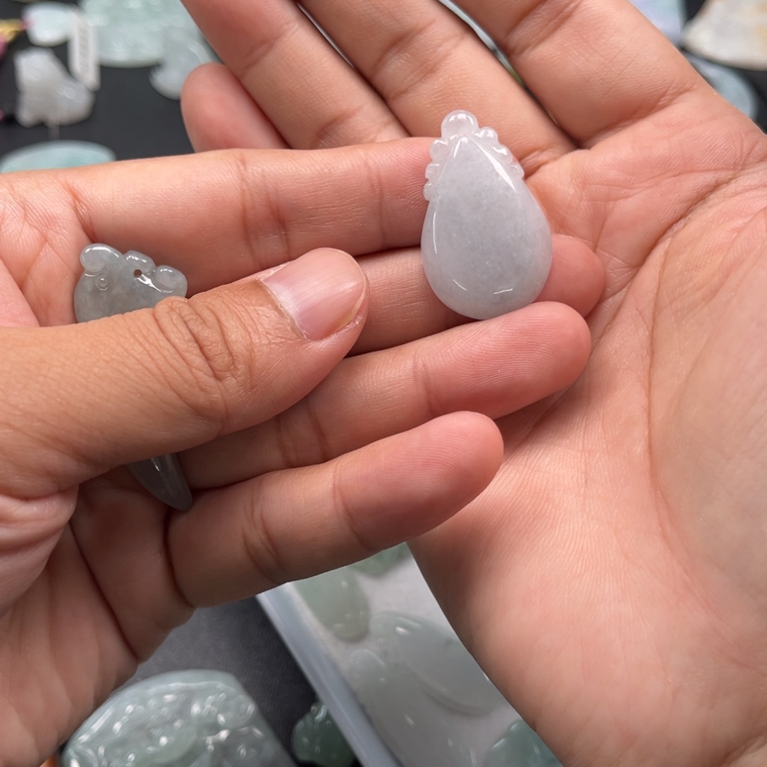 初****翡翠未镶嵌颈饰天然翡翠A货