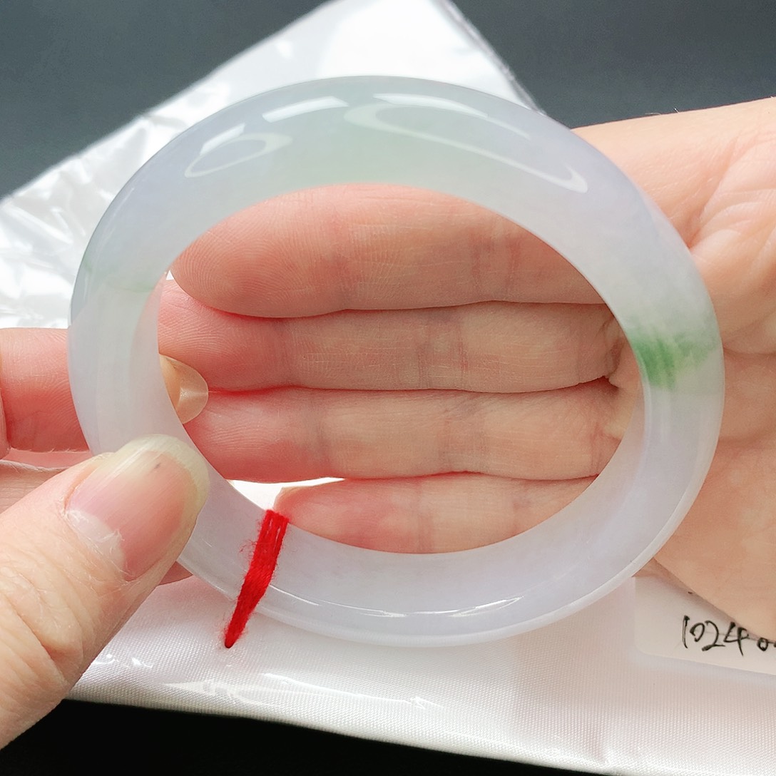 翡翠手镯未镶嵌天然A货翡翠